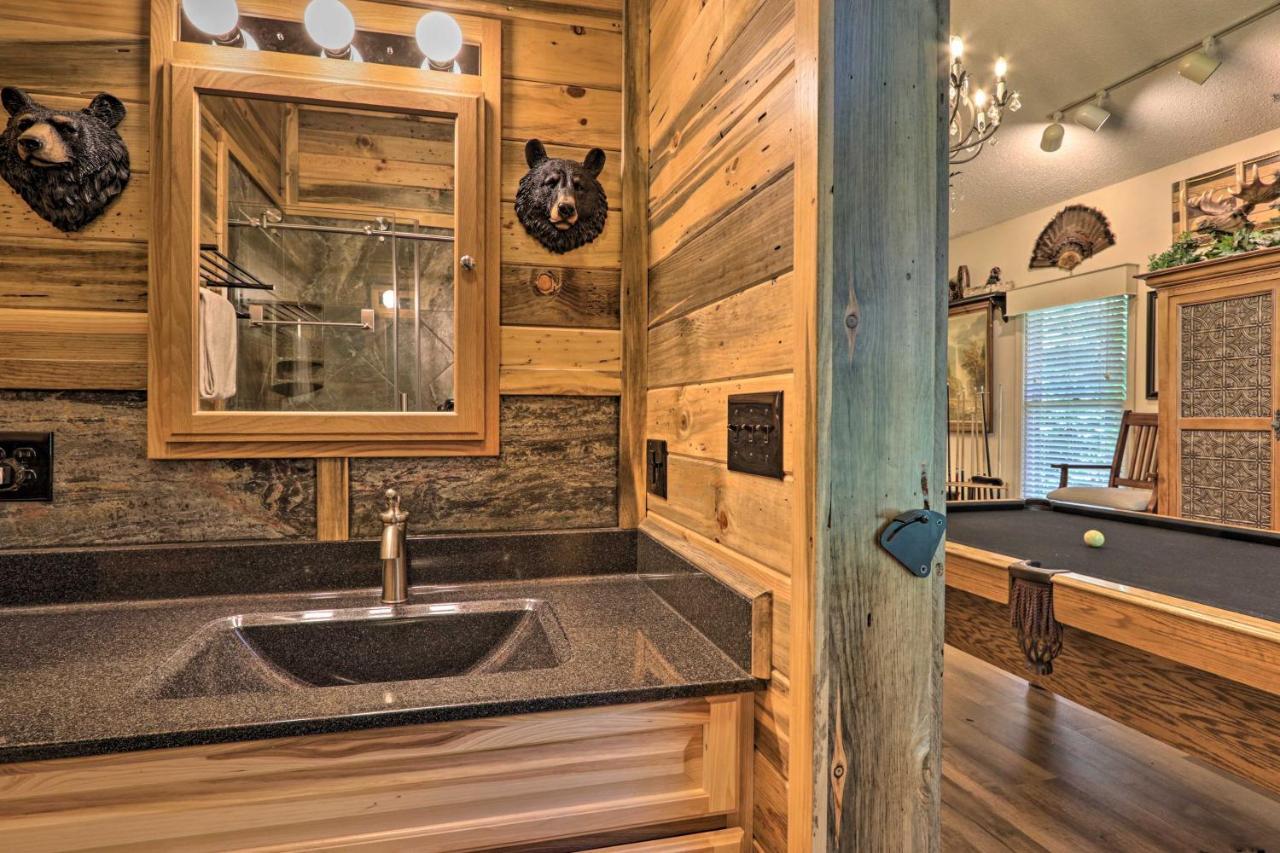 Eclectic Cabin With Hot Tub 1 Mi To Ober Gatlinburg Kültér fotó