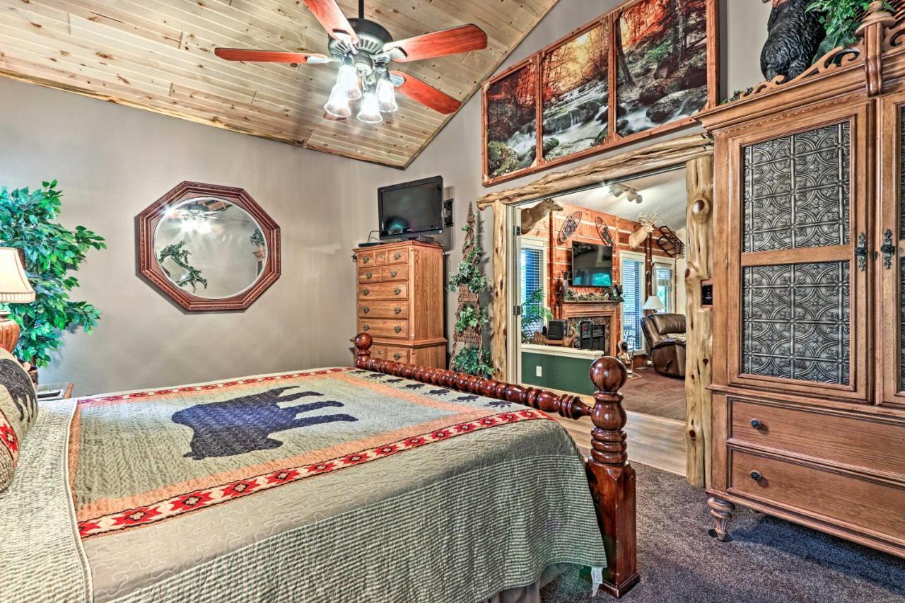 Eclectic Cabin With Hot Tub 1 Mi To Ober Gatlinburg Kültér fotó